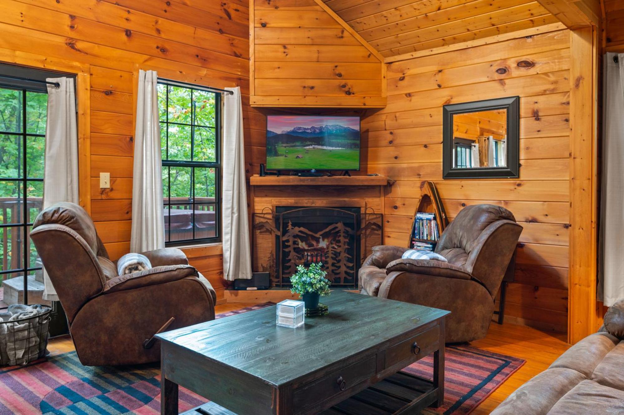 Great Smoky Mountains Cabin!, Secluded, Pet-Kid Friendly! Sevierville Luaran gambar